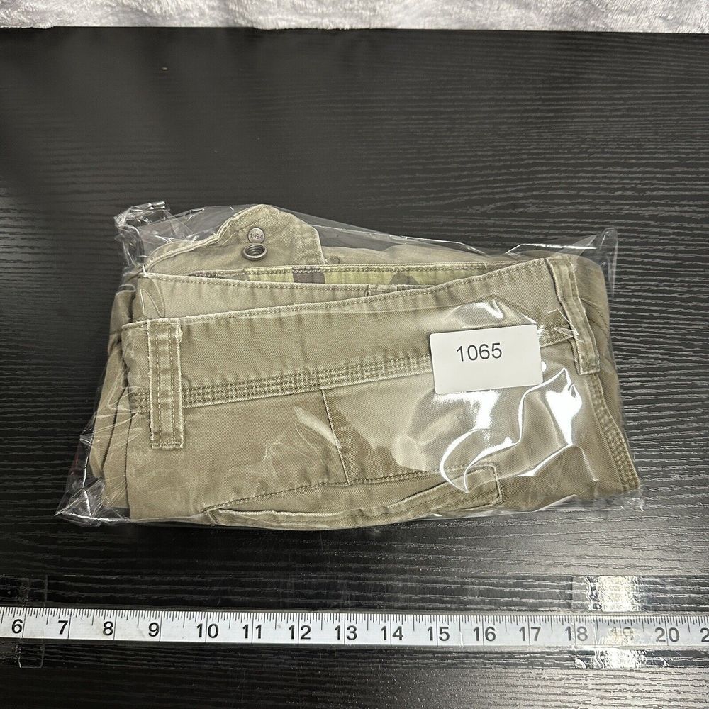 Vintage Y2K Old Navy Army Green Cargo Shorts Loose Men’s Size 36 - Picture 13 of 13